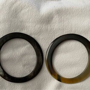 Tortoiseshell Resin Circle Bangle Pair - Black and Amber